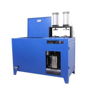 Cleaning and oiling machine