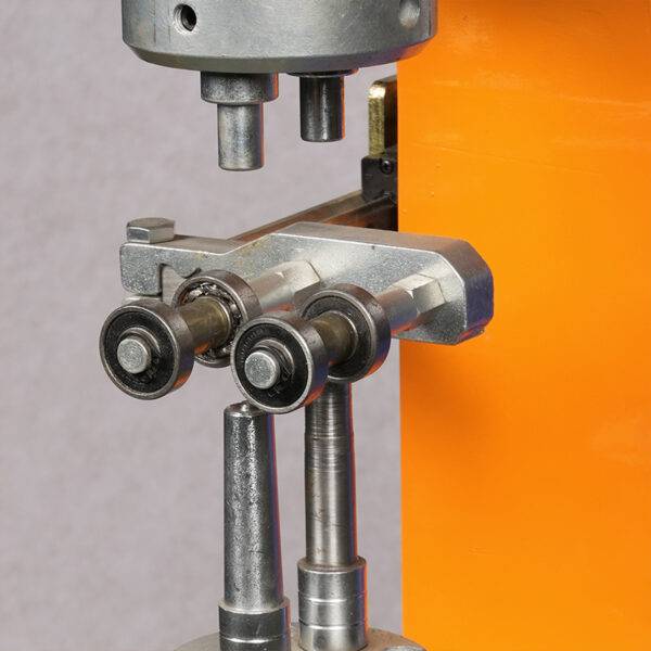 Reverse riveting machine - 图片 4